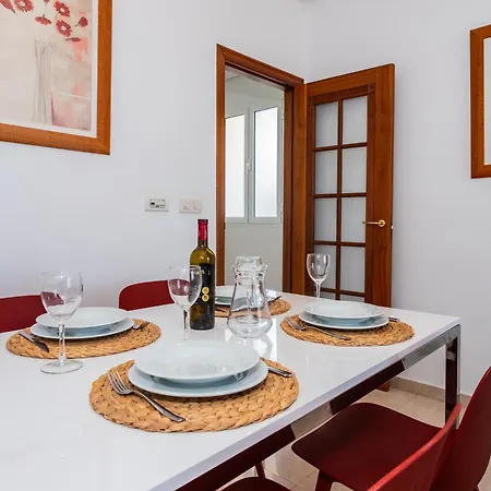 Apartmán Pluton Puerto del Carmen (Lanzarote)