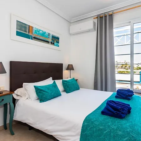 Pluton Apartment *